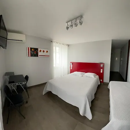 Mendy Hotel Saint-Jean-le-Vieux (Ain)