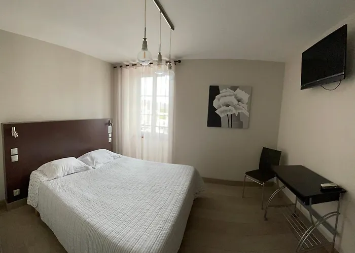 Mendy Hotel