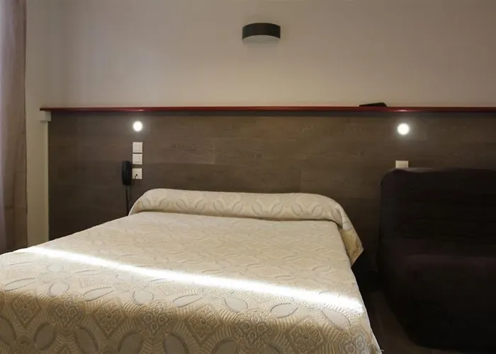 Mendy Hotel