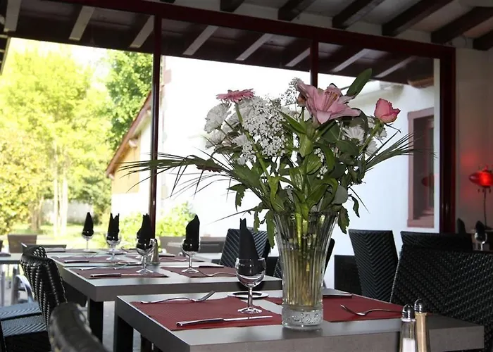 Mendy Hotel 2*