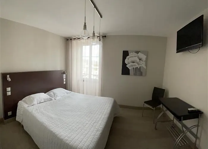 Mendy Hotel 2*